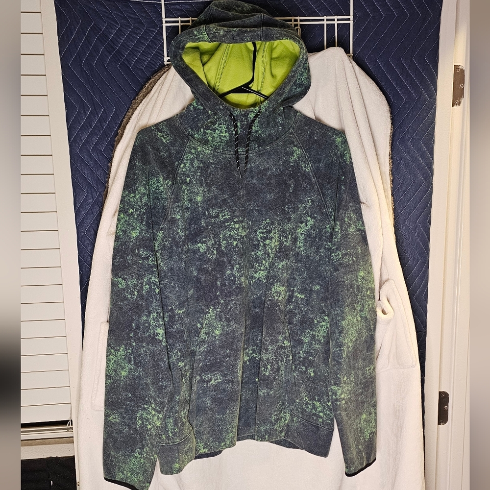 Green active hoody